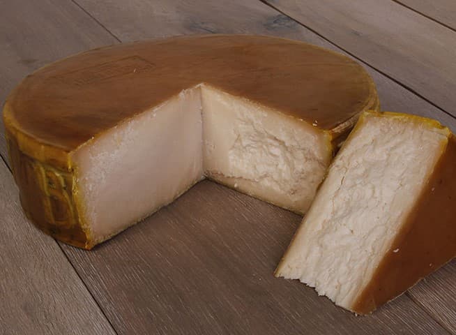 Сыр Пещерная коза в мёде